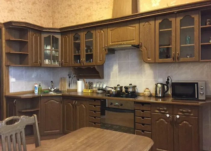 Затишна Квартира В Центрі Міста