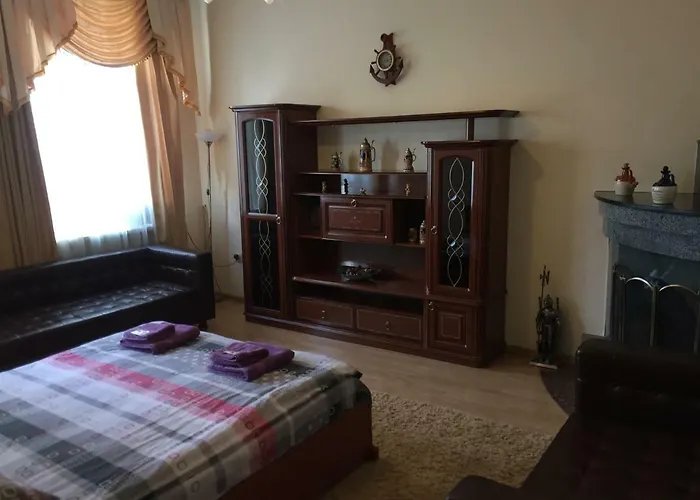 Затишна Квартира В Центрі Міста
