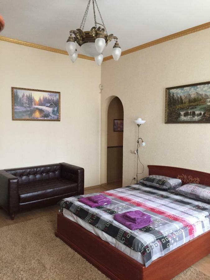 затишна в центрі міста Apartment Ternopil